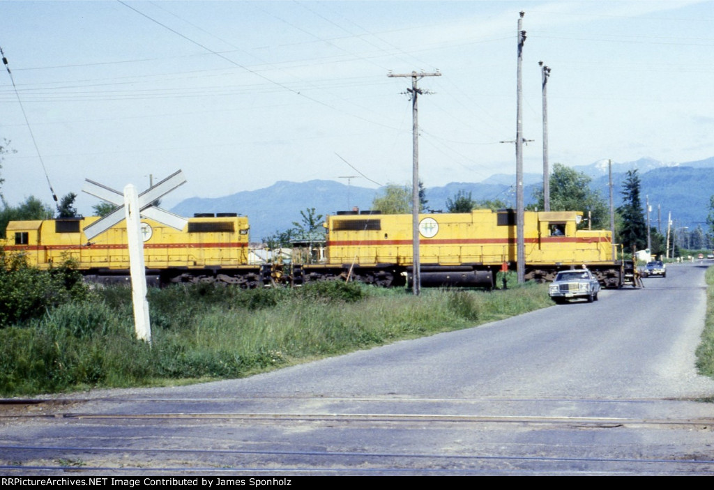 BC Hydro 383 and 382